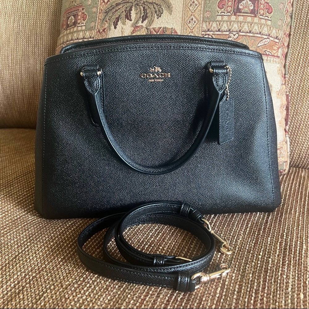 ✅Coach - Black Leather Margot Purse!